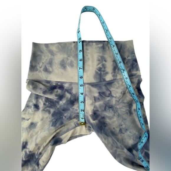 Lululemon Align Pant 25"
*Diamond Dye
Diamond Dye Iced Iris Peri Purple size 6 - Picture 7 of 13